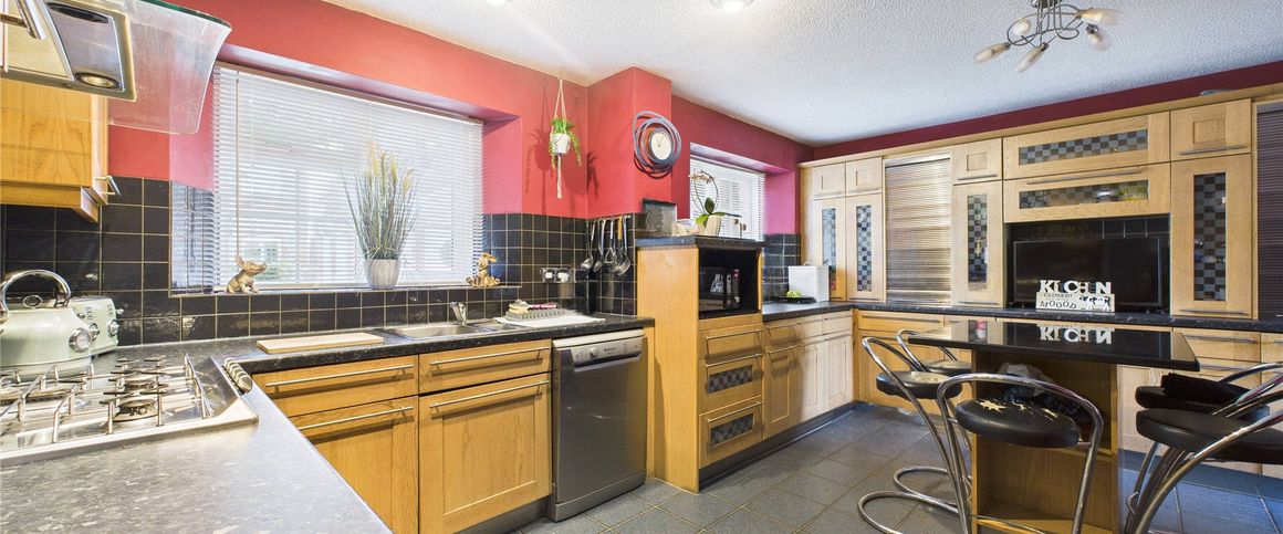 The Lea, Wokingham The Lea, Wokingham - Photo 1