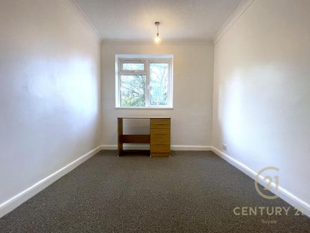 4 bedroom apartment to rent - Photo 4