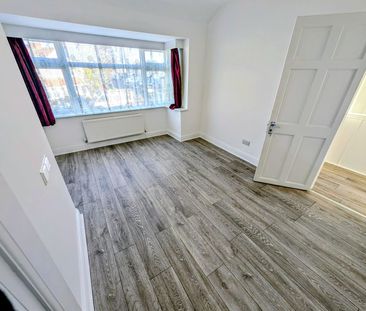 3 Bed Semi-Detached House, Morley Crescent West, HA7 - Photo 5