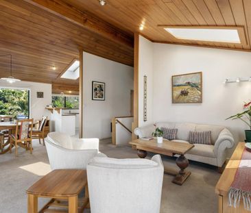 Sunny and light, brick and cedar townhouse - Photo 1