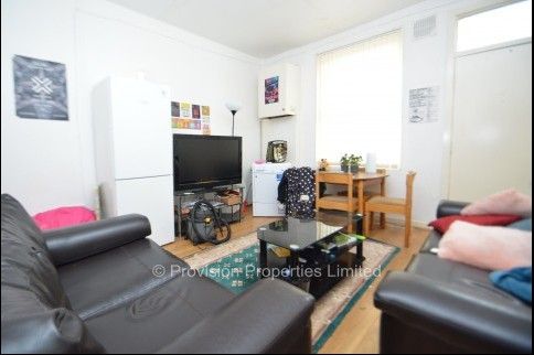 5 Bed Student Properties Hyde Park Leeds - Photo 1