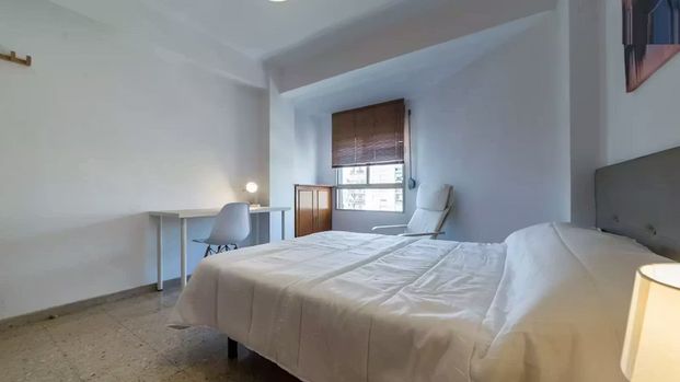 Avenida de Ausiàs March, Valencia, Valencian Community 46006 - Photo 1