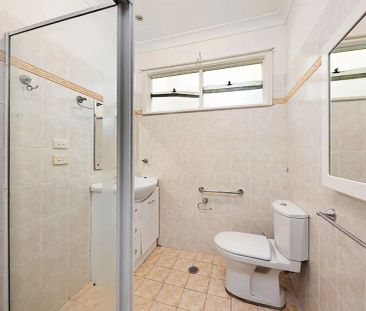 “Pet Friendly Family Home” - Photo 4