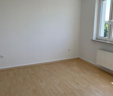 Sehr helle 2,5-Zimmer-Wohnung im schönen Neu-Isenburg jetzt frei! - Photo 1