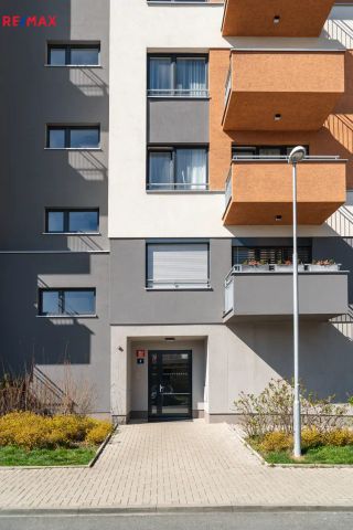 Byt 2+kk na Zličíně + Parking a Sklep v ceně - Photo 3