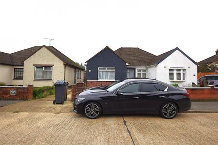 Purland Close, Dagenham, RM8 - Photo 2