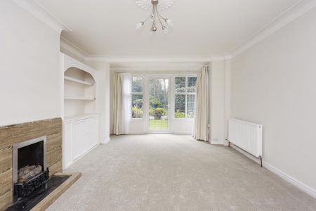 Ember Lane, Esher, KT10 - Photo 5