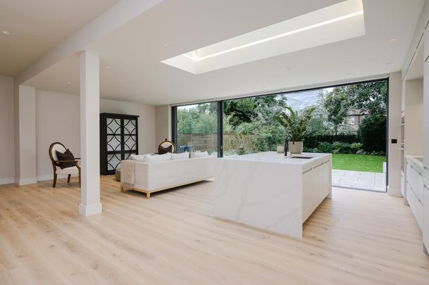 6 bedroom semi-detached house to rent - Photo 1