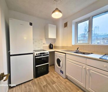1 bedroom flat to rent - Photo 6