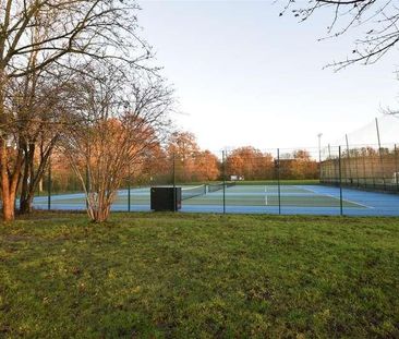 Bolton Road, Maidenbower, Crawley, RH10 - Photo 4