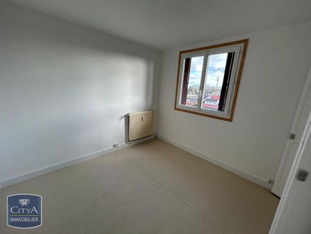 Location Appartement 4 pièces 73m² BEAUVAIS 60000 - Photo 5
