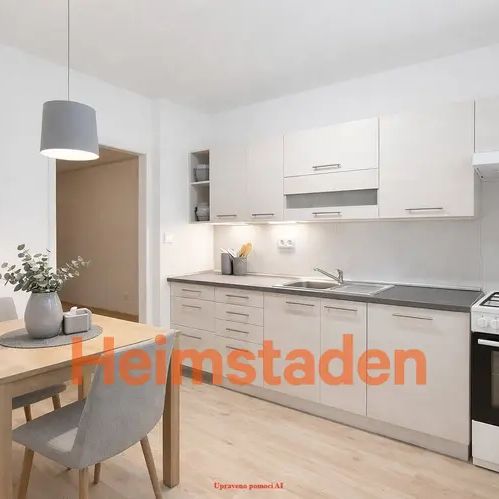 Pronájem bytu 2+1 61 m - Fotografie 1