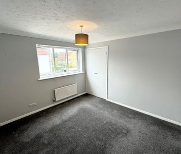 Walnut Close - Photo 3