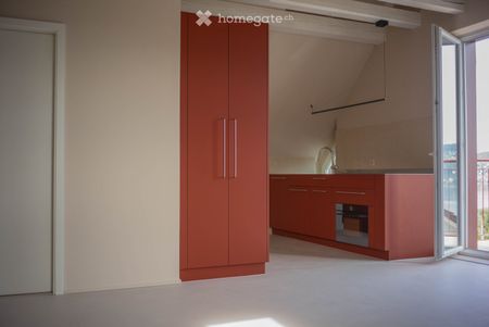 Exceptional Attic Apartment in Thalwil with 180° Views of Lake Zurich and the Alps - Photo 3