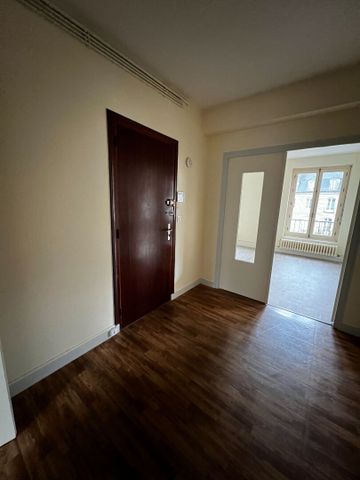 Location Appartement 4 pièces 87m² - Photo 2