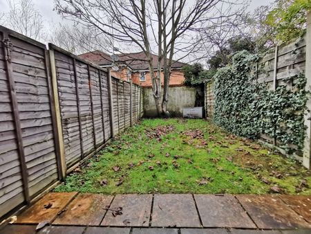 Studio with private garden - Photo 2