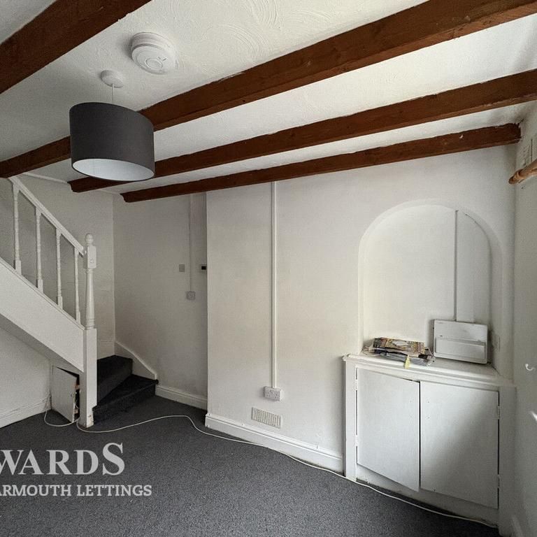 2 bedroom terraced house to rent - Photo 1