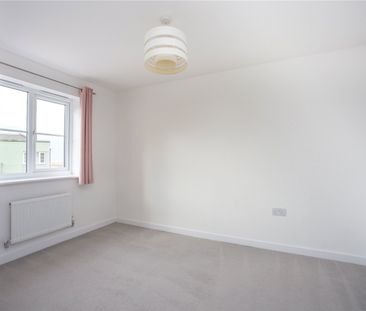 Fairford Road, - Photo 4