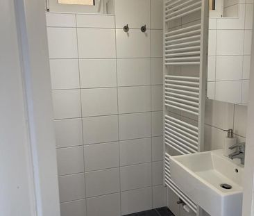 Vollmöbliertes Atelier Apartment in toller Lage befristet zu vermieten - Photo 1