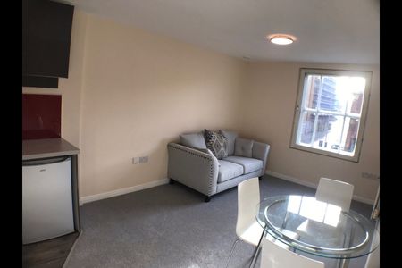 1 Bed Flat, Malcolm Place, RG1 - Photo 2