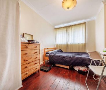 5 bedroom end of terrace house to rent - Photo 6