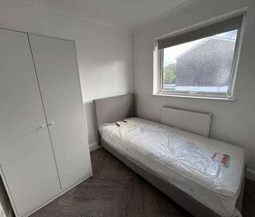 Wyldfield Gardens, Edmonton, N9 - Photo 4