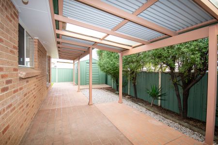 QUIET THREE BEDROOM HOME - Photo 5