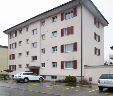 Grosszügige 4-Zimmerwohnung an schöner Lage! - Foto 2