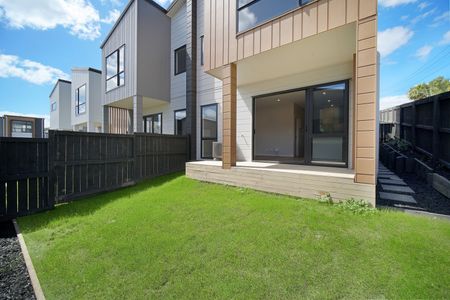 Brand New 3 Bedroom Home - Photo 4