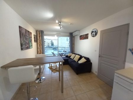 AIX LA DURANNE BEAU T2 MEUBLE AVEC TERRASSE ET BOX, - Photo 2