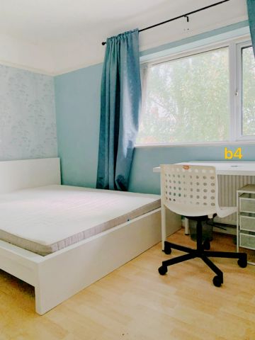 4 bedrooms 2 bathrooms - Photo 2
