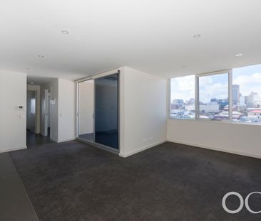 Open the Door To Sophisticated City Living in the Heart of Adelaide - Photo 3