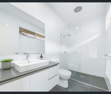 Light-Filled Family Home in Highly Sought-After Grantham Farm - Photo 2