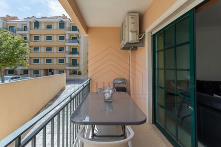T2 Mobilado com Parqueamento na Quinta de São Gonçalo - Carcavelos - Photo 5