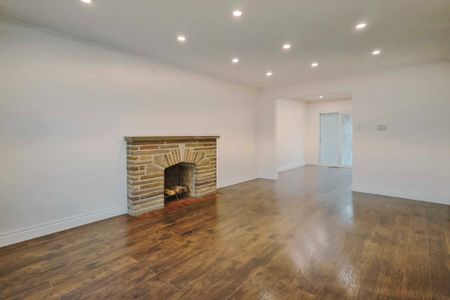 For Lease - 109 Botfield Avenue, Toronto, Ontario - Photo 2