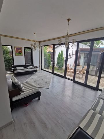 Fantastic Pavillion House in Exclusive Compound, Otopeni - Fotografie 3