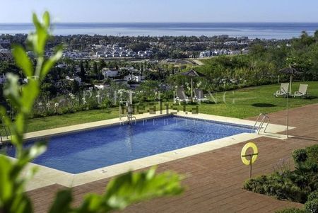 Alquiler de chalet adosado en Calle Torre Campanillas - Photo 2