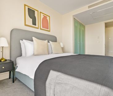 Peninsula Apartments, Praed Street - Photo 6