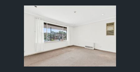 Spacious 3 Bedroom Home! - Photo 5