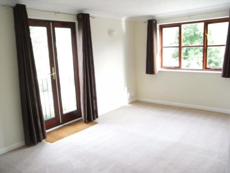 Leas Road, Guildford - 1 bedroomProperty for lettings - Seymours - Photo 2