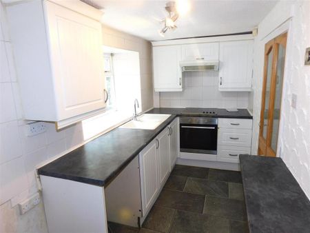 2 bedroom terraced house to rent - Photo 5