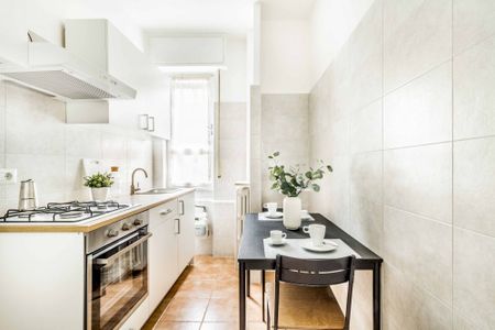 Wonderful single room with balcony in Via Degli Astri - Inganni - Photo 2