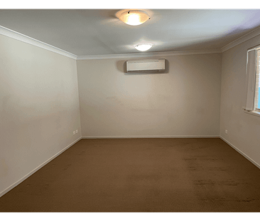 Great family home with large backyard. - Photo 6