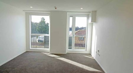 Studio Apartment - Photo 4