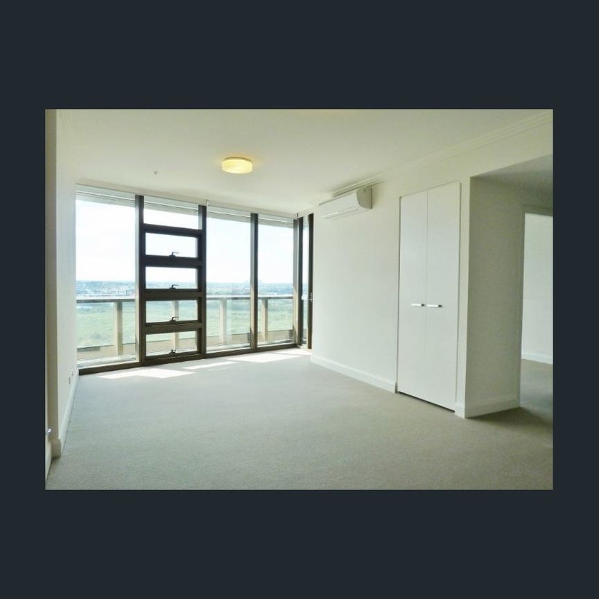 2 brm, 2bthrm with views. - Photo 1
