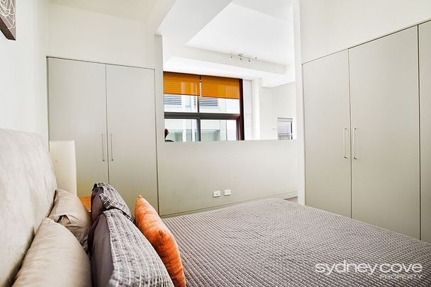 TRENDY CHIC APARTMENT | Furnished - Photo 1