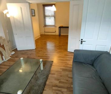 3 bedroom terraced house to rent - Photo 6