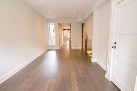 For Lease - 900 Manning Avenue Unit# Main, Toronto, Ontario - Photo 5