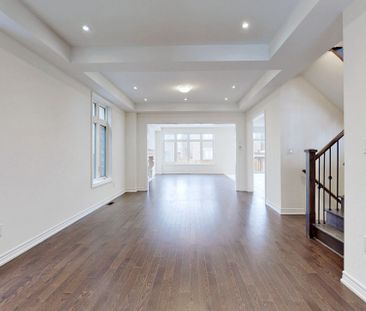 For Lease - 23 Forest Edge Crescent, East Gwillimbury, Ontario - Photo 3