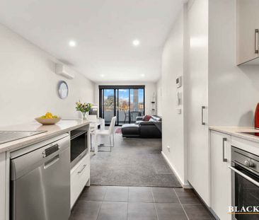 EASY CARE, OPEN PLAN DESIGN FOR CASUAL LIVING - Photo 5